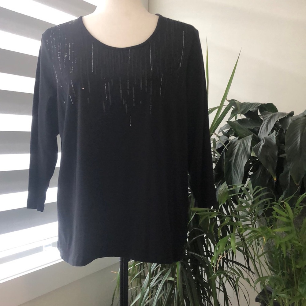 TanJay Gorgeous Ladies, Large Short Sleeve Black with Sequins in front. NWOT